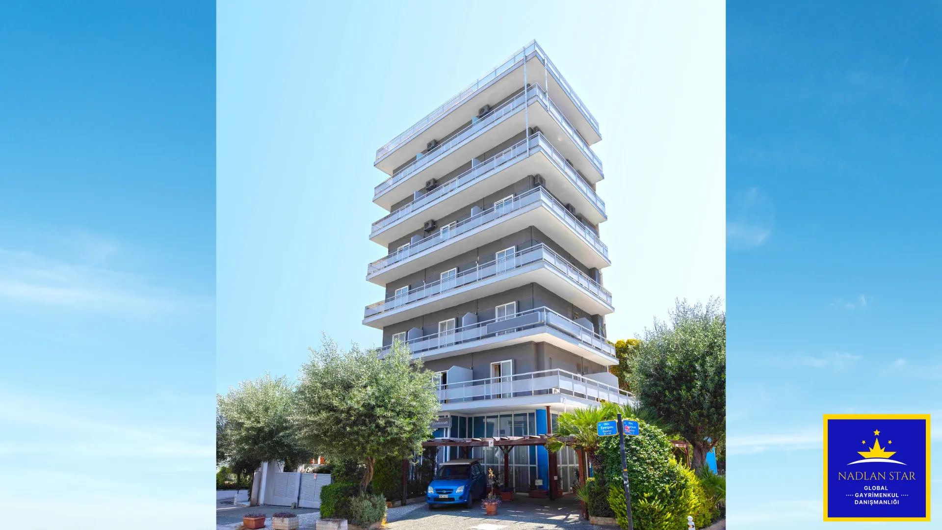 Atina'nın Güney Kıyısında, Deniz Manzaralı Lüks Yaşam Fırsatı